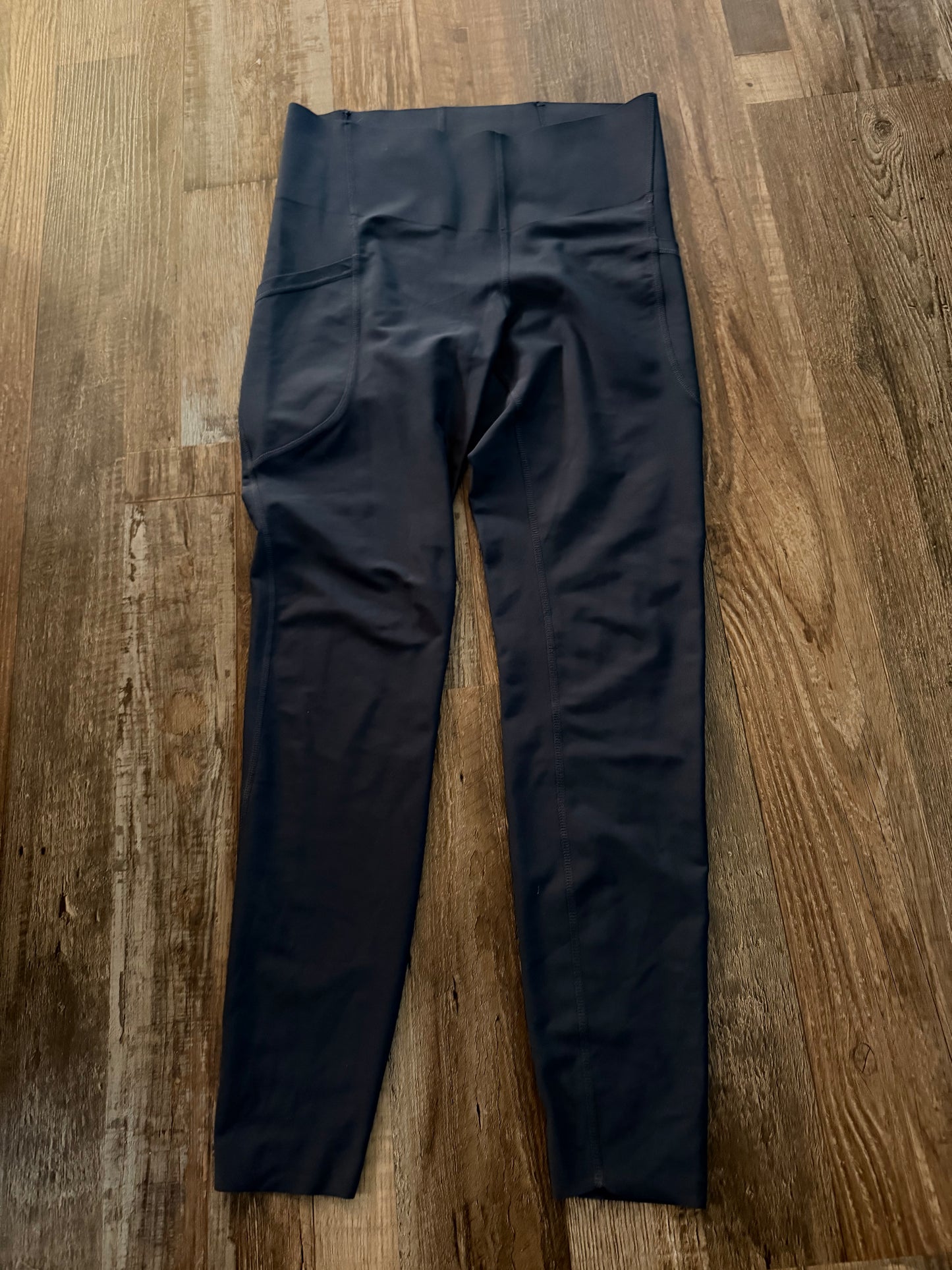 old navy active - small - with pockets