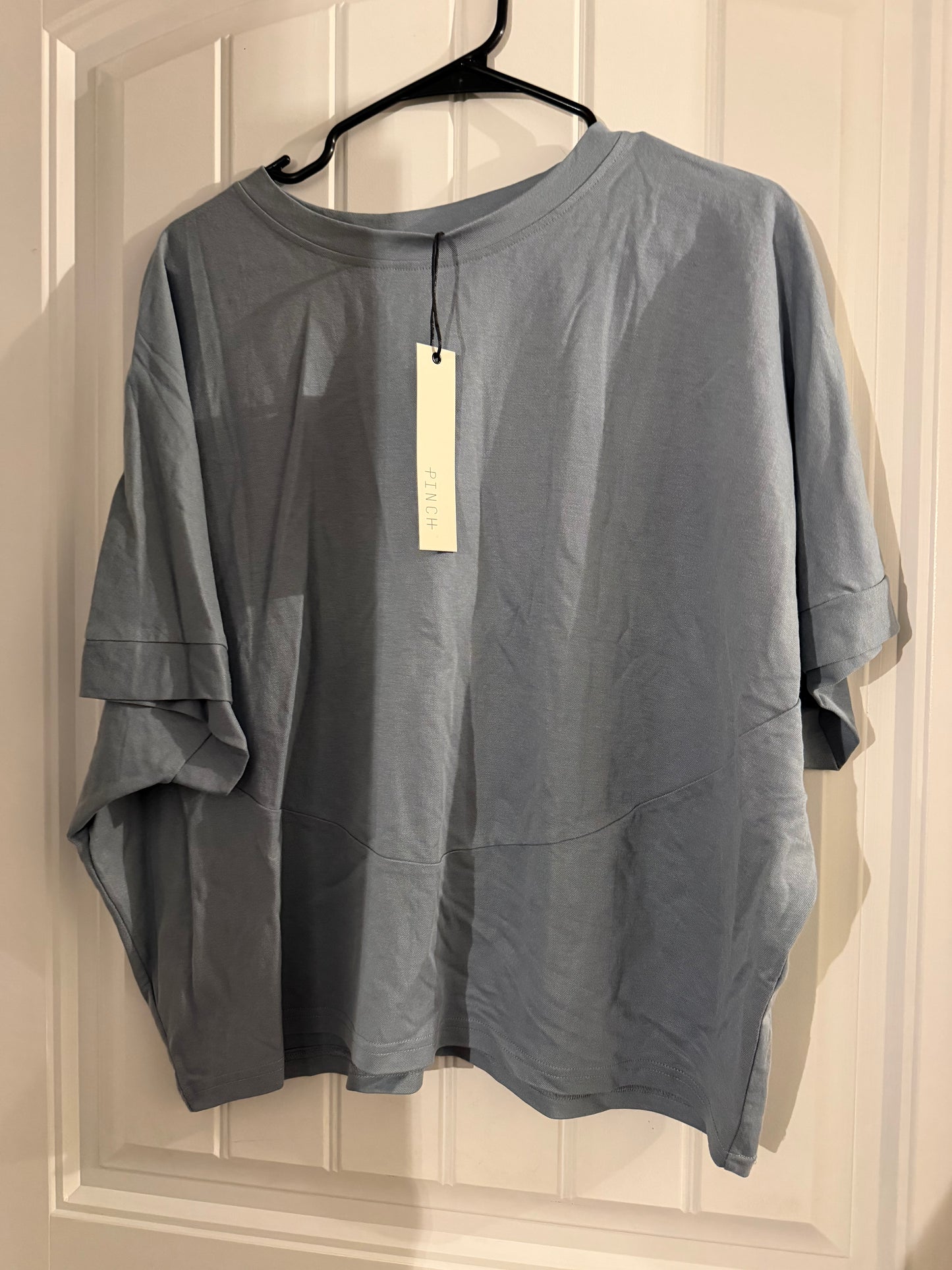 pinch - size medium - nwt