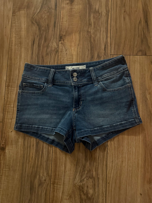 Hollister 6 W28
