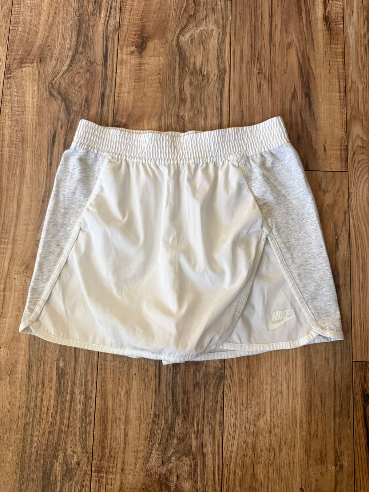 Nike small..skort