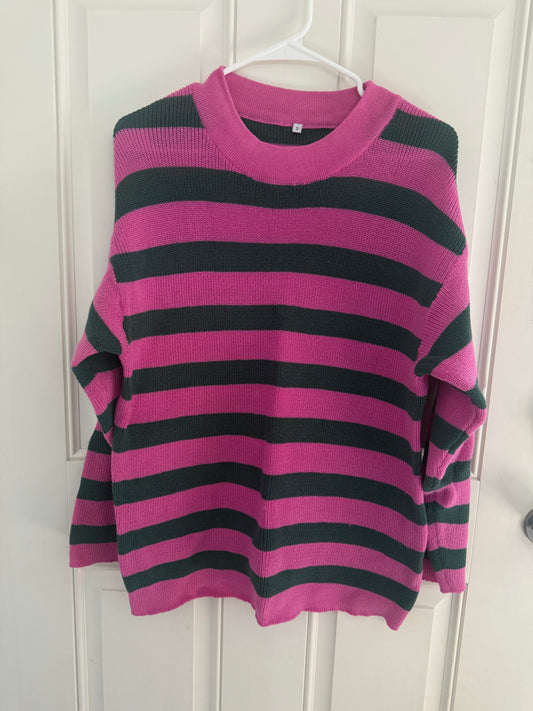 Small..dark green stripe, not black!