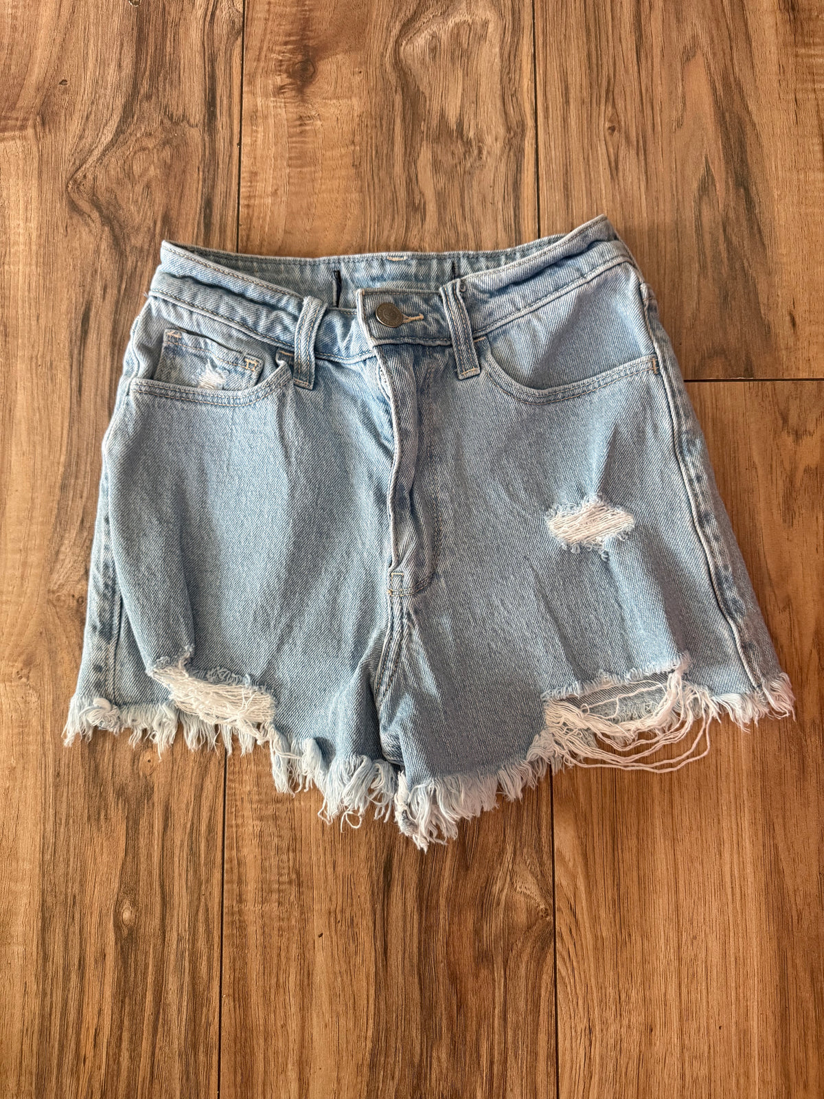 Hollister 00