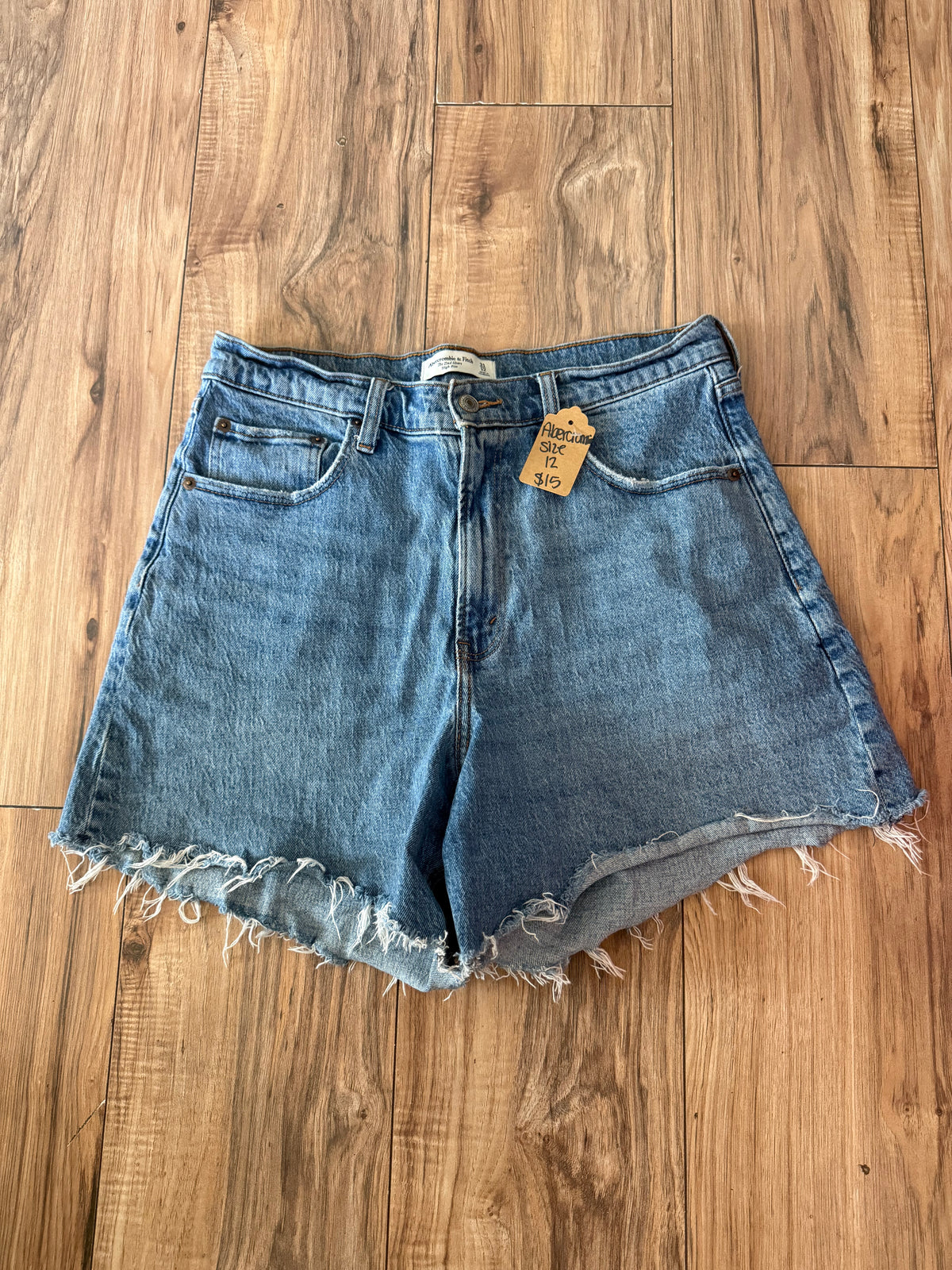 Abercrombie & Fitch 32/12