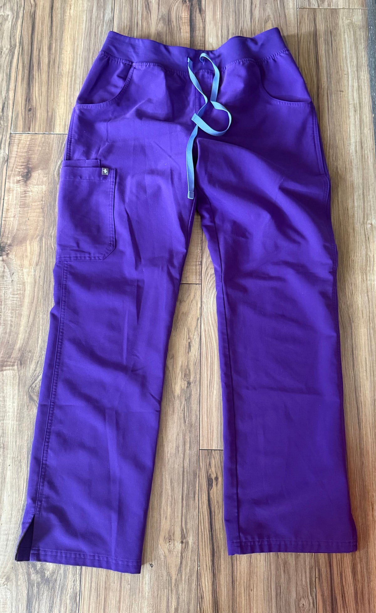 Figs medium..color is a true purple!