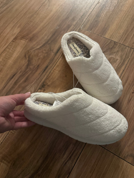 NWT Dearfoams 5-6