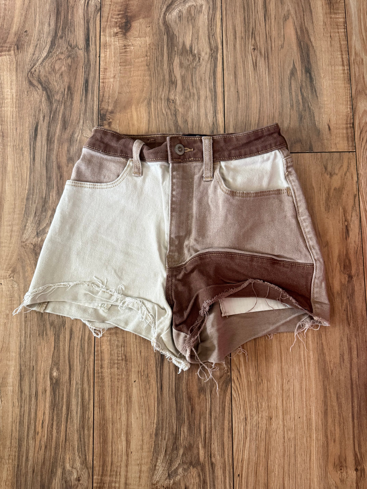 Hollister 00 W23