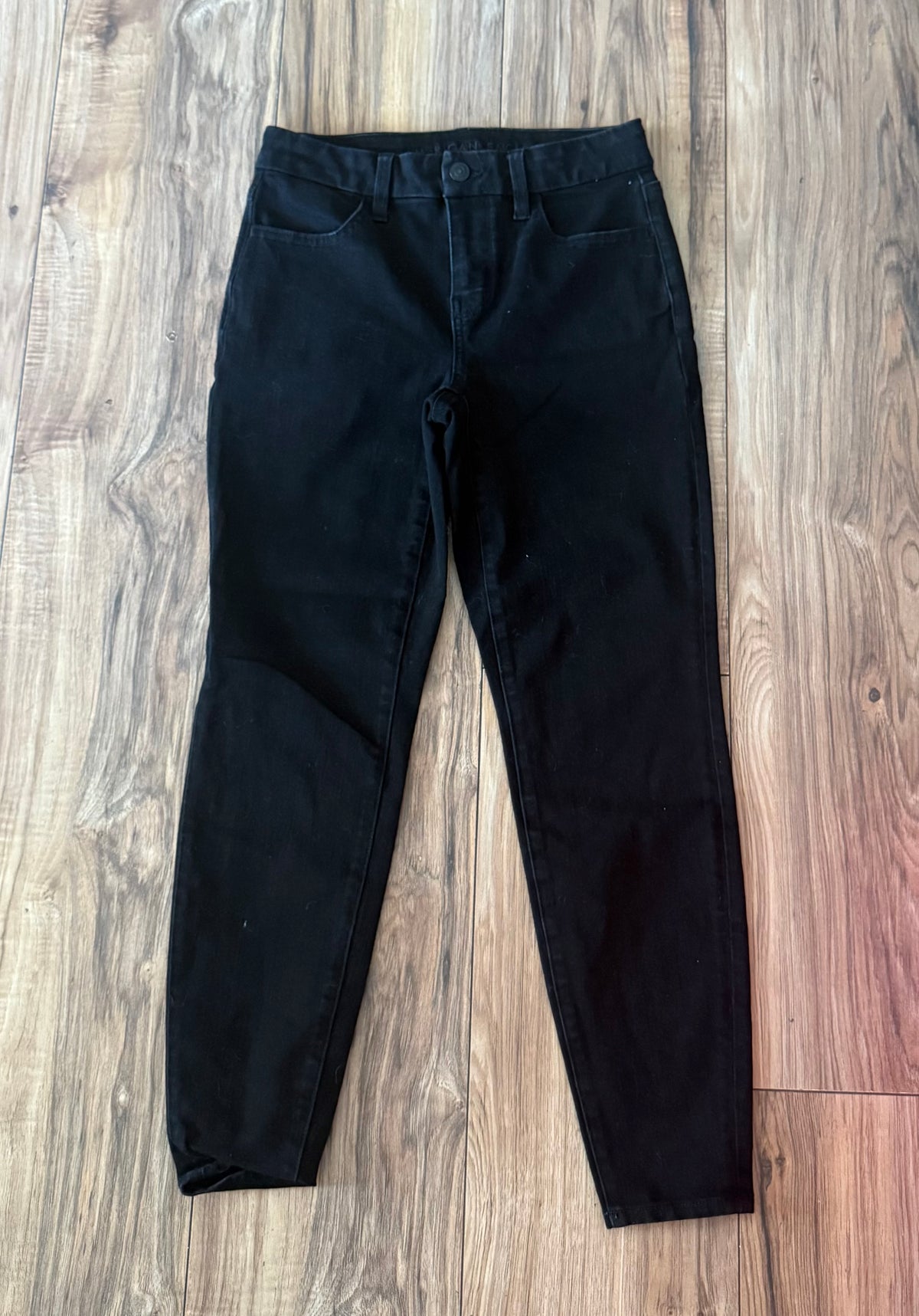 American Eagle size 2 short