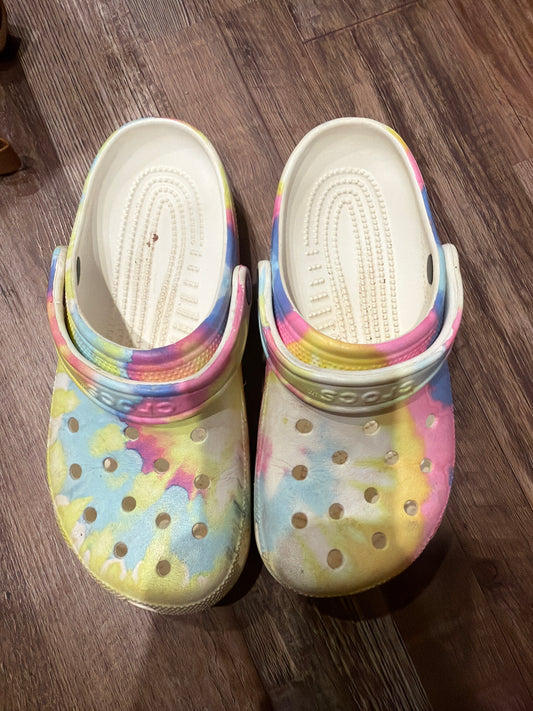 crocs 8