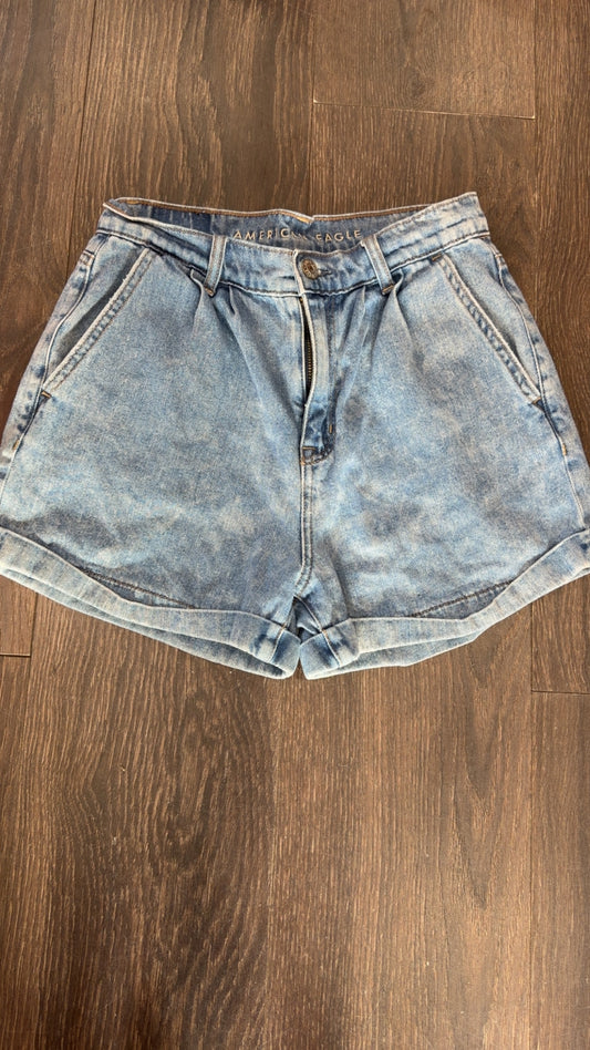 American Eagle mom shirt size 0