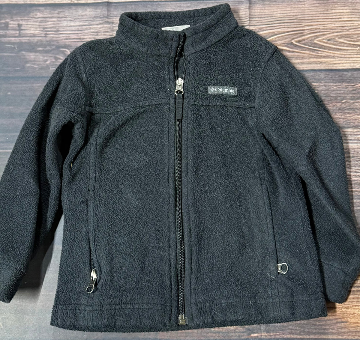 Columbia 4T..has staining