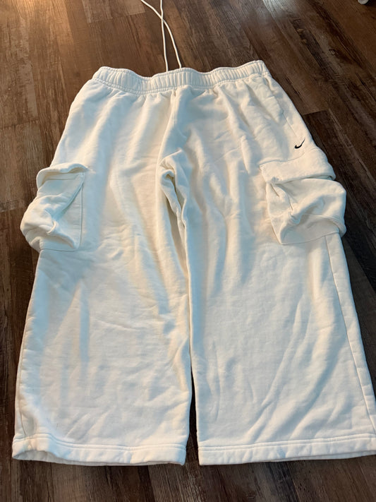 nike - xl - small spot