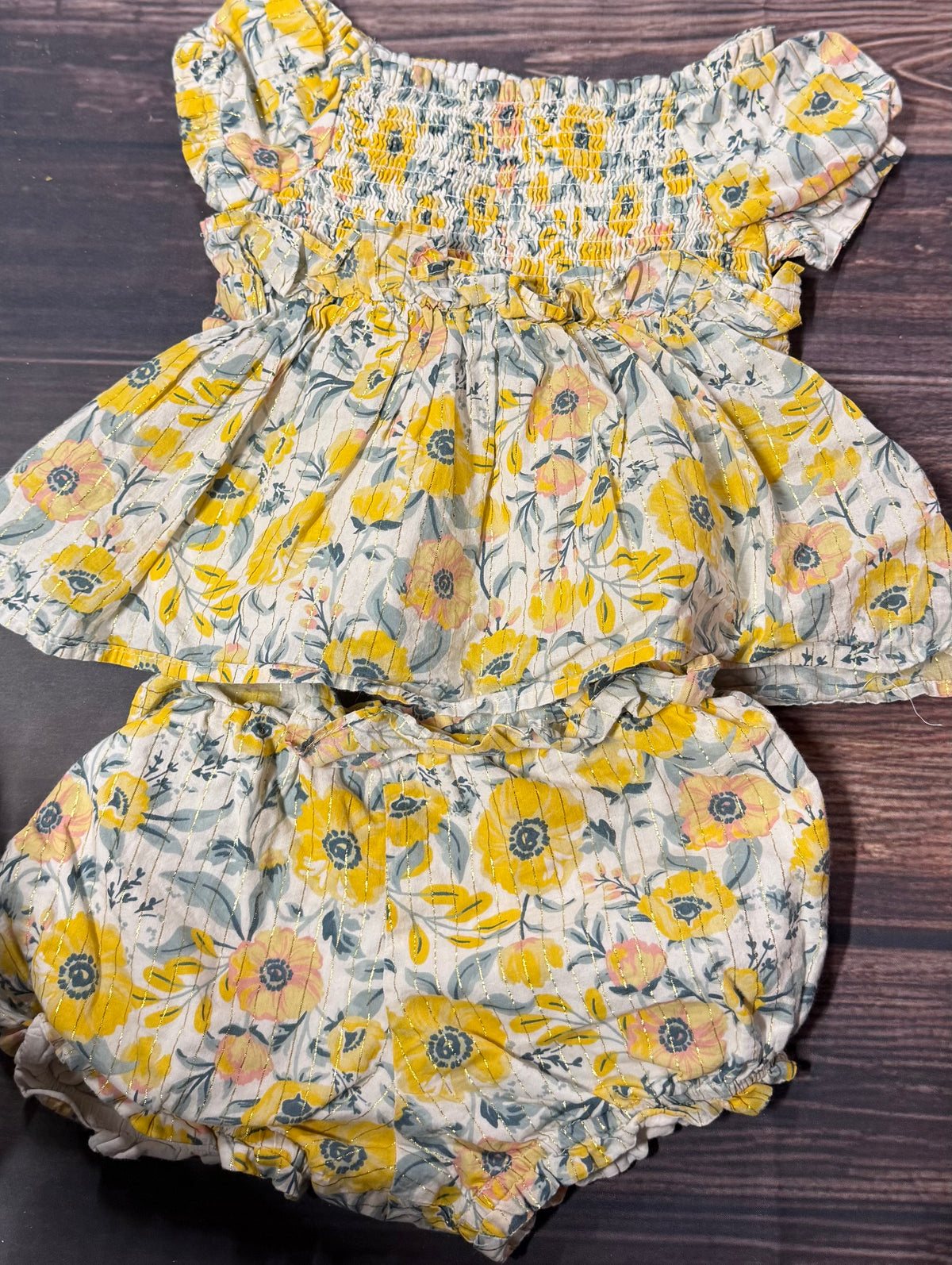 Cupcakes & Cashmere 24m