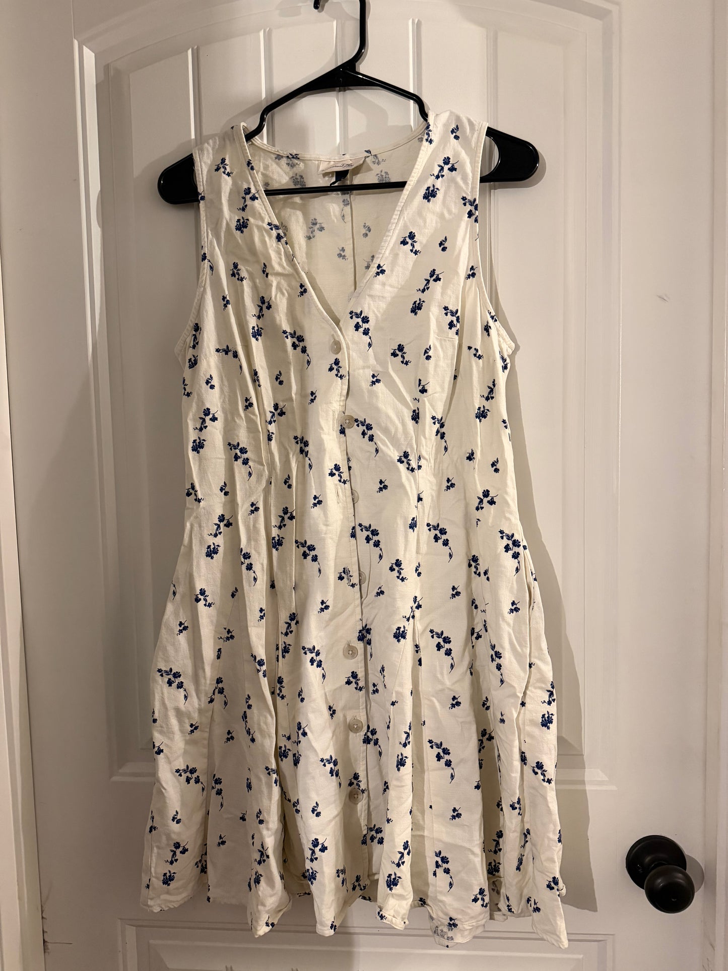 universal threads - size medium